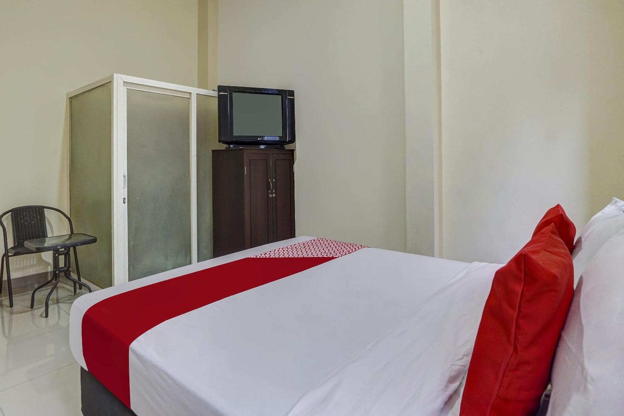 Oyo 91084 Oke Guest House Malang Exteriér fotografie